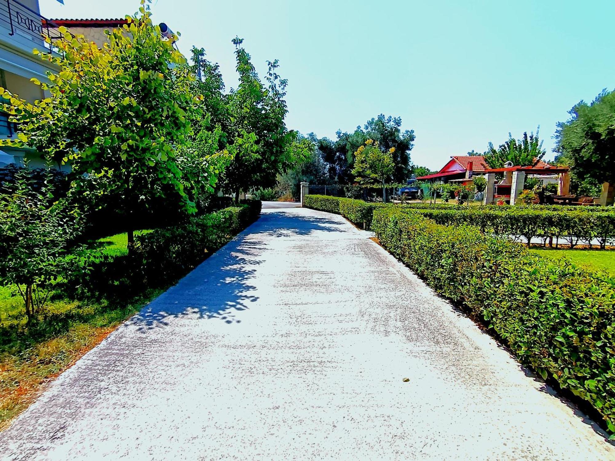 Giorgos Apartments. Skala Fourkas Exterior photo