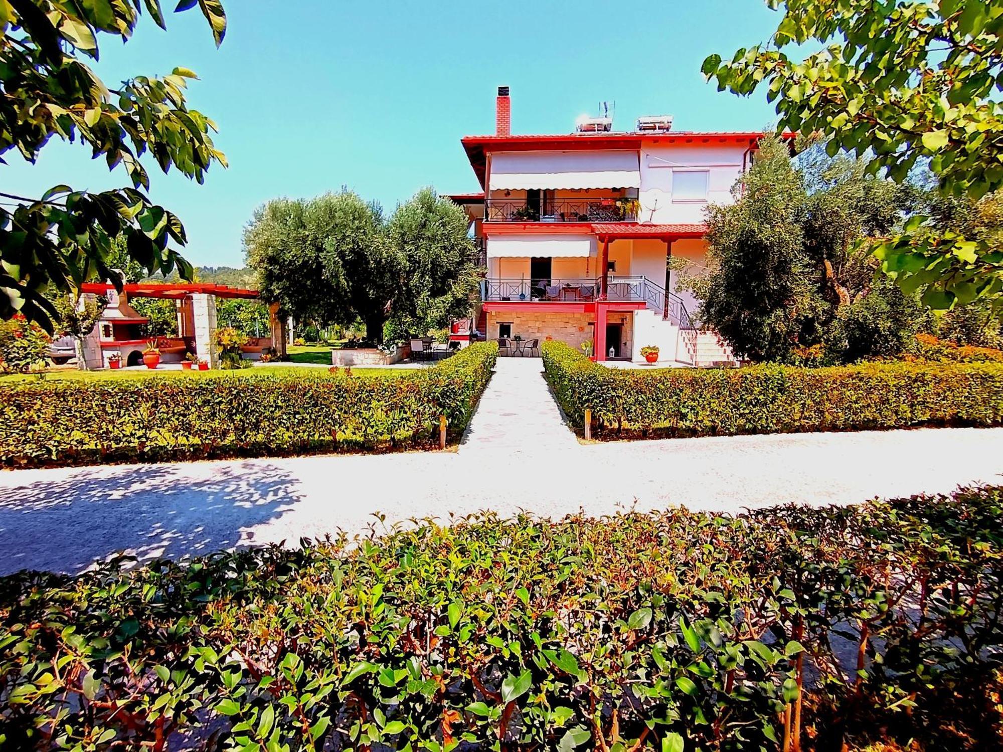 Giorgos Apartments. Skala Fourkas Exterior photo